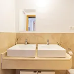 Modern Townhouse With Stunning View * فوينخيرولا