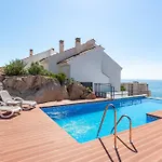 Modern Townhouse With Stunning View بيت للعطل فوينخيرولا