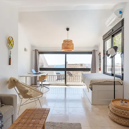 Modern Townhouse With Stunning View Hébergement de vacances