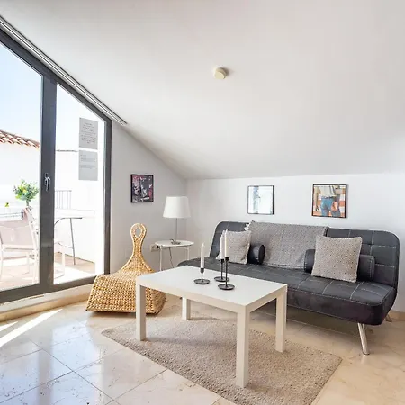 펜션 Modern Townhouse With Stunning View *