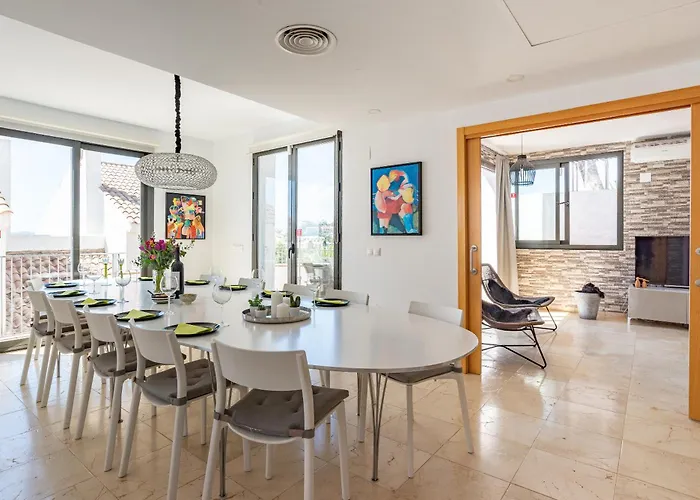 Modern Townhouse With Stunning View Holiday home