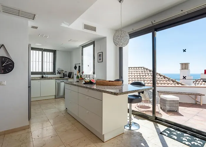 Дом отдыха Modern Townhouse With Stunning View