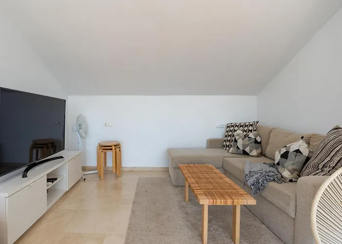 Dom wakacyjny Modern Townhouse With Stunning View